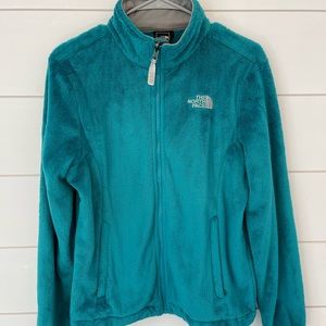 Super soft north face jacket for the winter time! ❄️
